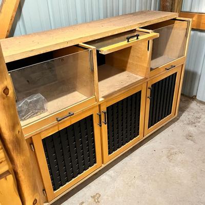 Lot 338 Base for the hutch top