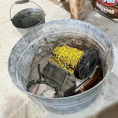 Lot 340 galvanized wash tin and bucket w/ stuff