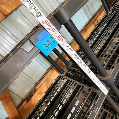 Lot 343 Rubbermaid Shelves 2 #1