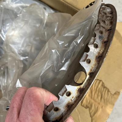 Lot 350 vintage palin chrome wheel covers