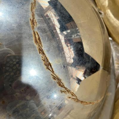 Lot 350 vintage palin chrome wheel covers