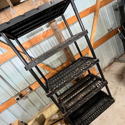 Lot 353 Tall Rubbermaid Shelf