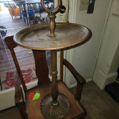 Outdoor side table or bird bath.