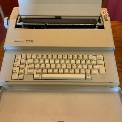 Lot of 2 Vintage Typewritters One a Petite Super International from 1970’s