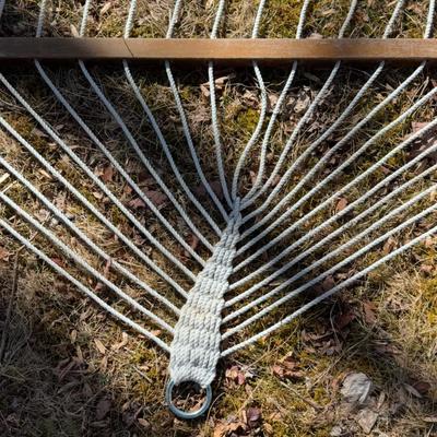 White Macrame Netted Hammock (B3-DZ)