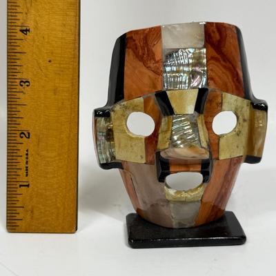 Souvenir Figurine made from shells - Decorative Mayan Aztec Mask