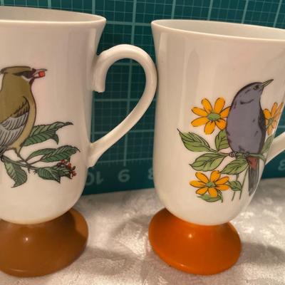 5 Fred Roberts bird pedestal mugs