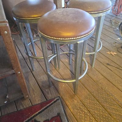 3 Bar stools