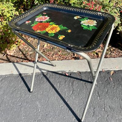 2 Vintage Mid Century Metal Folding Dinner TV Trays Tole Painted Roses Flowers