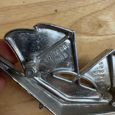 Chevrolet Corvette Metal Emblems (SB-DZ)