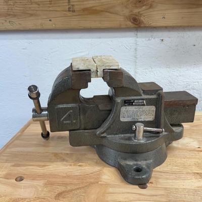 Duracraft Heavy Duty Bench Vise and More (SB-DZ)