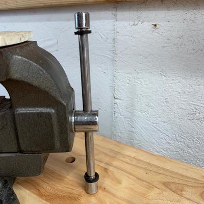 Duracraft Heavy Duty Bench Vise and More (SB-DZ)