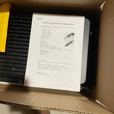 Lot 357 Grow-light and electrical hardware