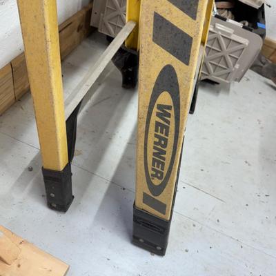 Werner 6ft Fiberglass Step Ladder (SB-DZ)