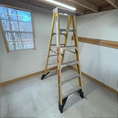 Werner 6ft Fiberglass Step Ladder (SB-DZ)
