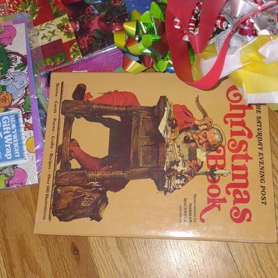 WRAPPING PAPER / BOWS A CHRISTMAS BOOK ILLUSTRATED BY NORMAN ROCKWELL.