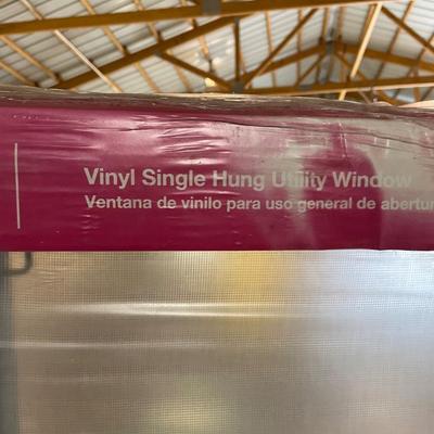 Lot 368 vinyl single hung window - new in package (17.5 x 23.5)