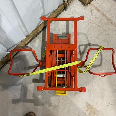 Lot 373 Husky lawn mower lift