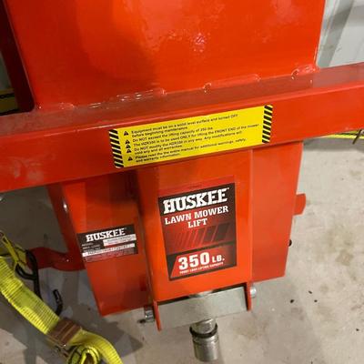 Lot 373 Husky lawn mower lift
