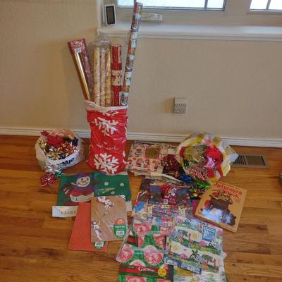 WRAPPING PAPER / BOWS, A CHRISTMAS BOOK ILLUSTRATED BY NORMAN ROCKWELL