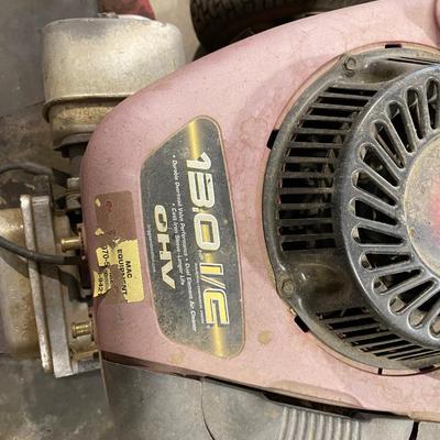 Lot 379 Worldlawn commercial/residential mower - 33 inch (with manual) not tested