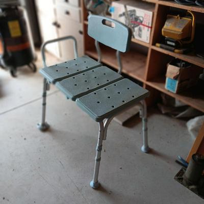 ADJUSTABLE HEIGHT SHOWER SEAT