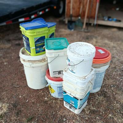 STORAGE BUCKETS AND PAILS