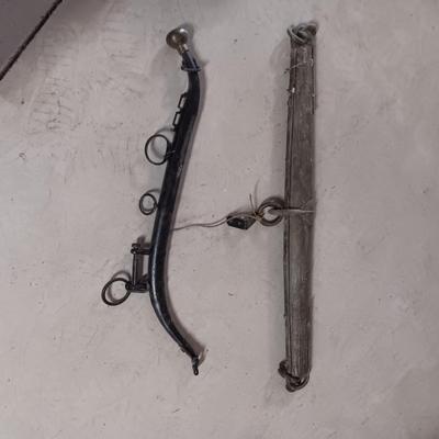 ANTIQUE HORSE HAME AND YOLK