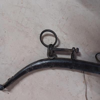 ANTIQUE HORSE HAME AND YOLK