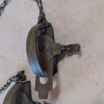 2 ONEIDA JUMP ANIMAL TRAPS