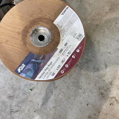 Lot 409 Plastic planters, twine