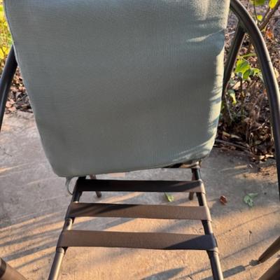 Round Bistro Table and 2 Chairs