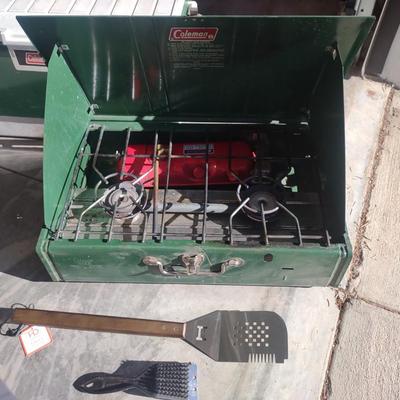 COLEMAN CAMPING STOVE AND A COLEMAN COOLER