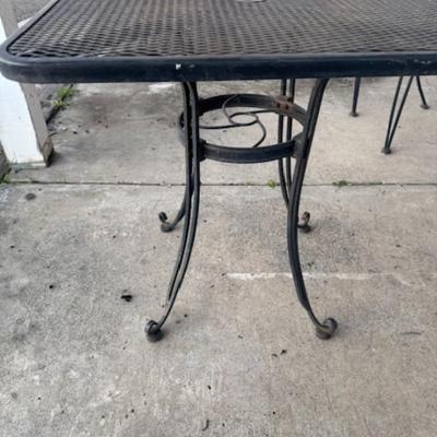 Square Outdoor Table and 3 Chairs