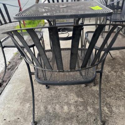 Table with 4 Chairs