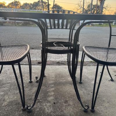 Table with 4 Chairs