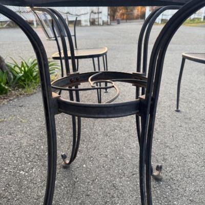 Black Metal Table and 4 Chairs