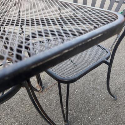 Black Metal Table and 4 Chairs