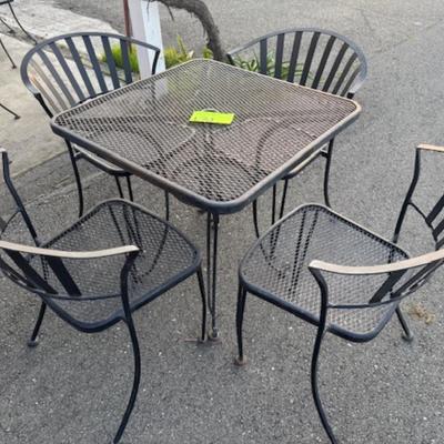 Black Metal Table and 4 Chairs