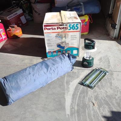 CAMPING/HUNTING PORTA POTTI, BATTERY LANTERN AND TENT