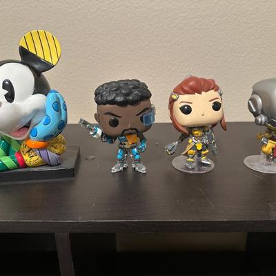 Video game figurines