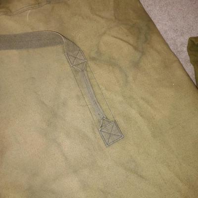 2 MILITARY WOOL BLANKETS AND CANVAS DUFFLE BAAGS