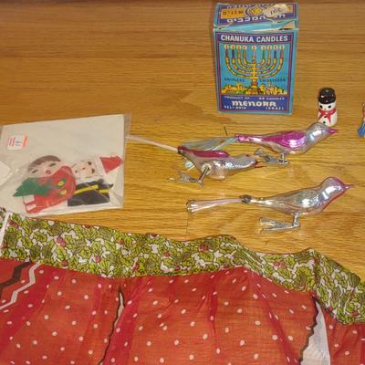 VINTAGE CHRISTMAS DECOR