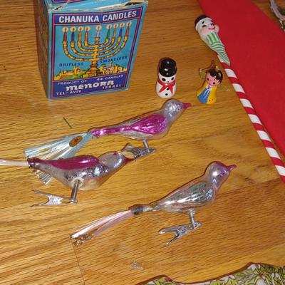 VINTAGE CHRISTMAS DECOR