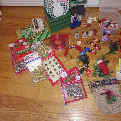 ARTS AND CRAFT FOR CHRISTMAS DECORATIONS