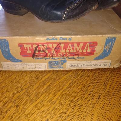 TONY LAMA LEATHER WESTERN BOOTS