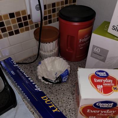 Lot of kitchen items