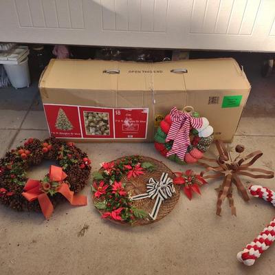 7 1/2 FOOT CHRISTMAS TREE & WREATHS