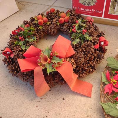 7 1/2 FOOT CHRISTMAS TREE & WREATHS