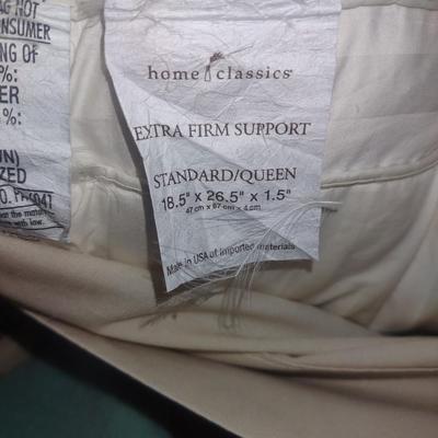 GREEN WOOL BLANKET, 3 HOSPITAL TYPE BLANKETS AND A FEATHER PILLOW